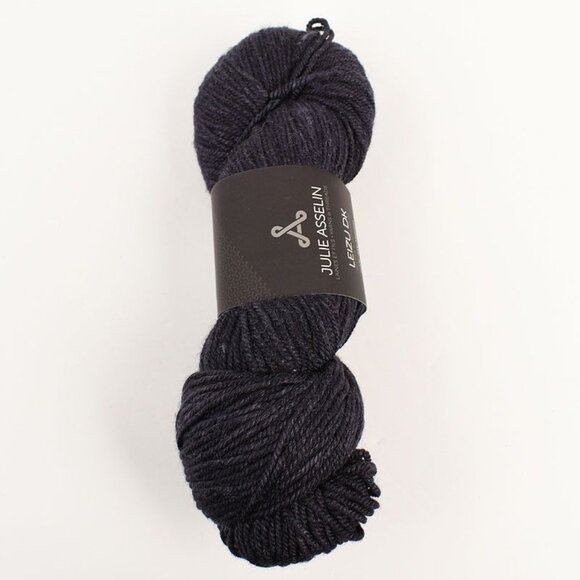 Julie Asselin Leizu DK Yarn SW Merino Silk 115g 260yds Color Mouton Noir - Picture 1 of 5